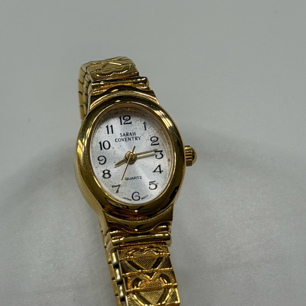 Vintage Sarah Coventry gold toned watch needs battery - Picture 3 of 4